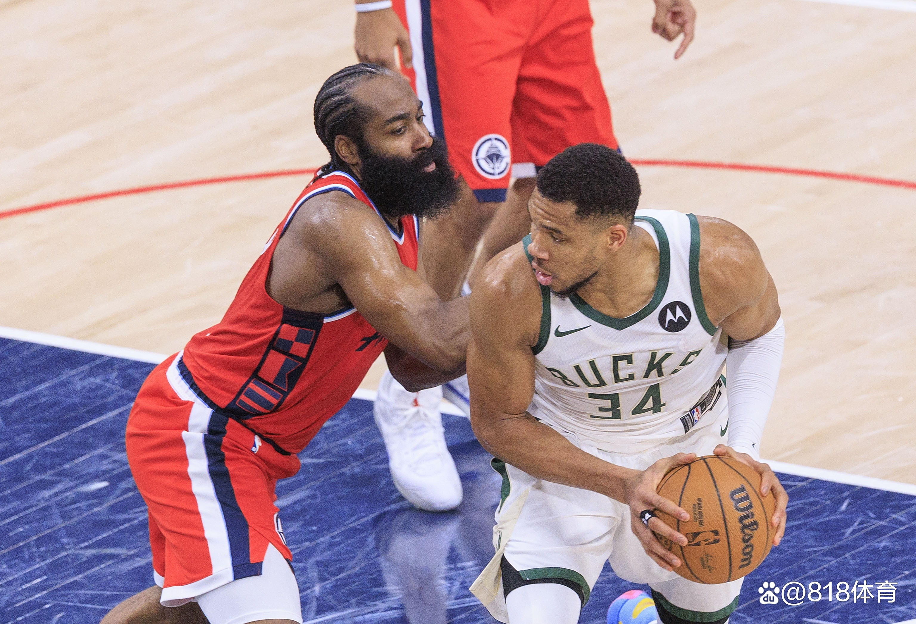 哈登重返赛场,出色发挥首场状态出色,C9观众沸腾! 哈登重返赛场,出色发挥首场状态出色,C9观众沸腾!